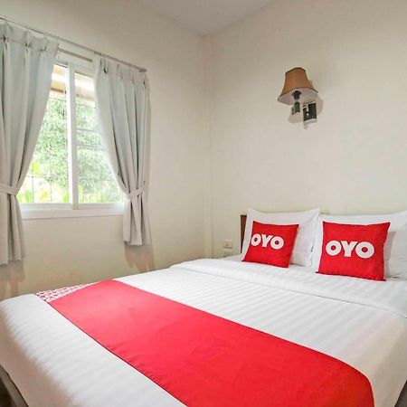 Oyo 75312 Banana Lodge Khao Lak Exterior foto