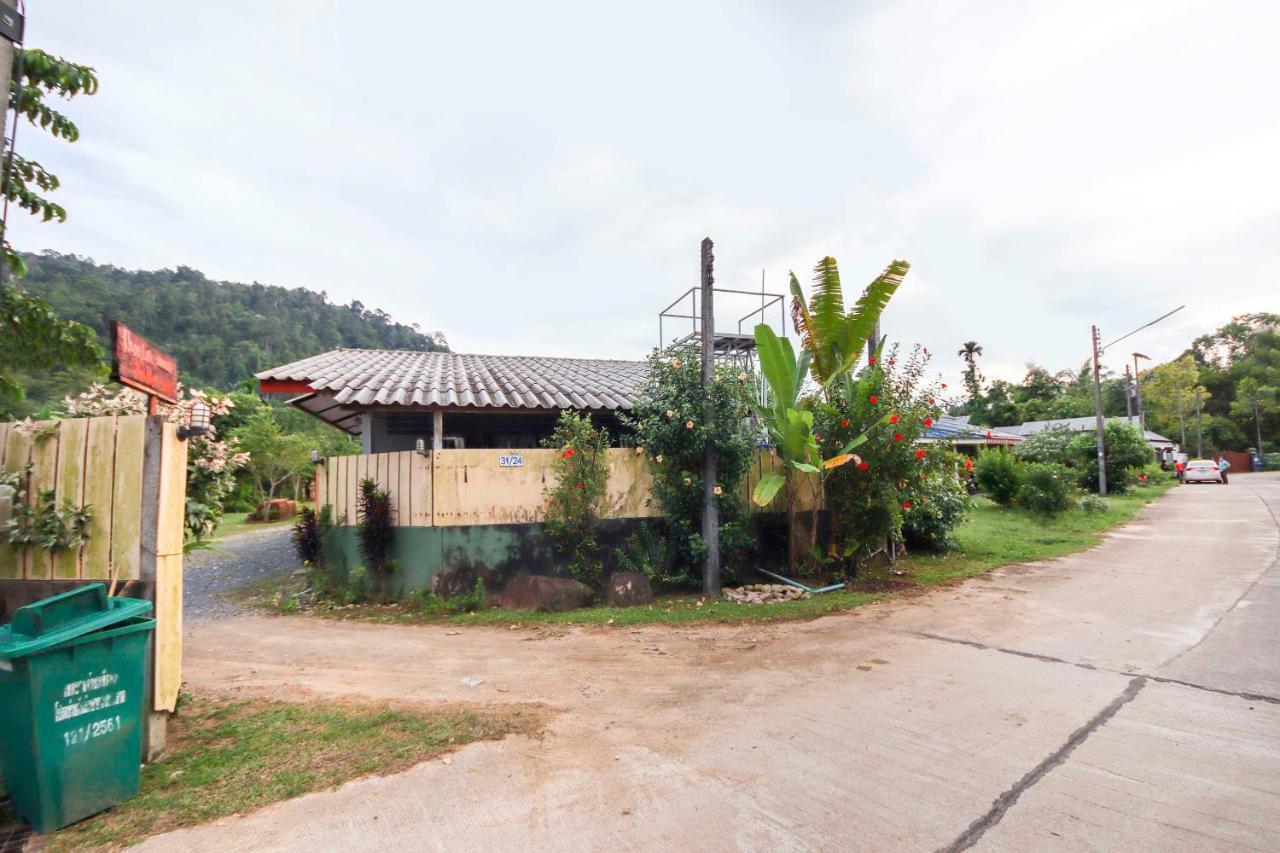 Oyo 75312 Banana Lodge Khao Lak Exterior foto